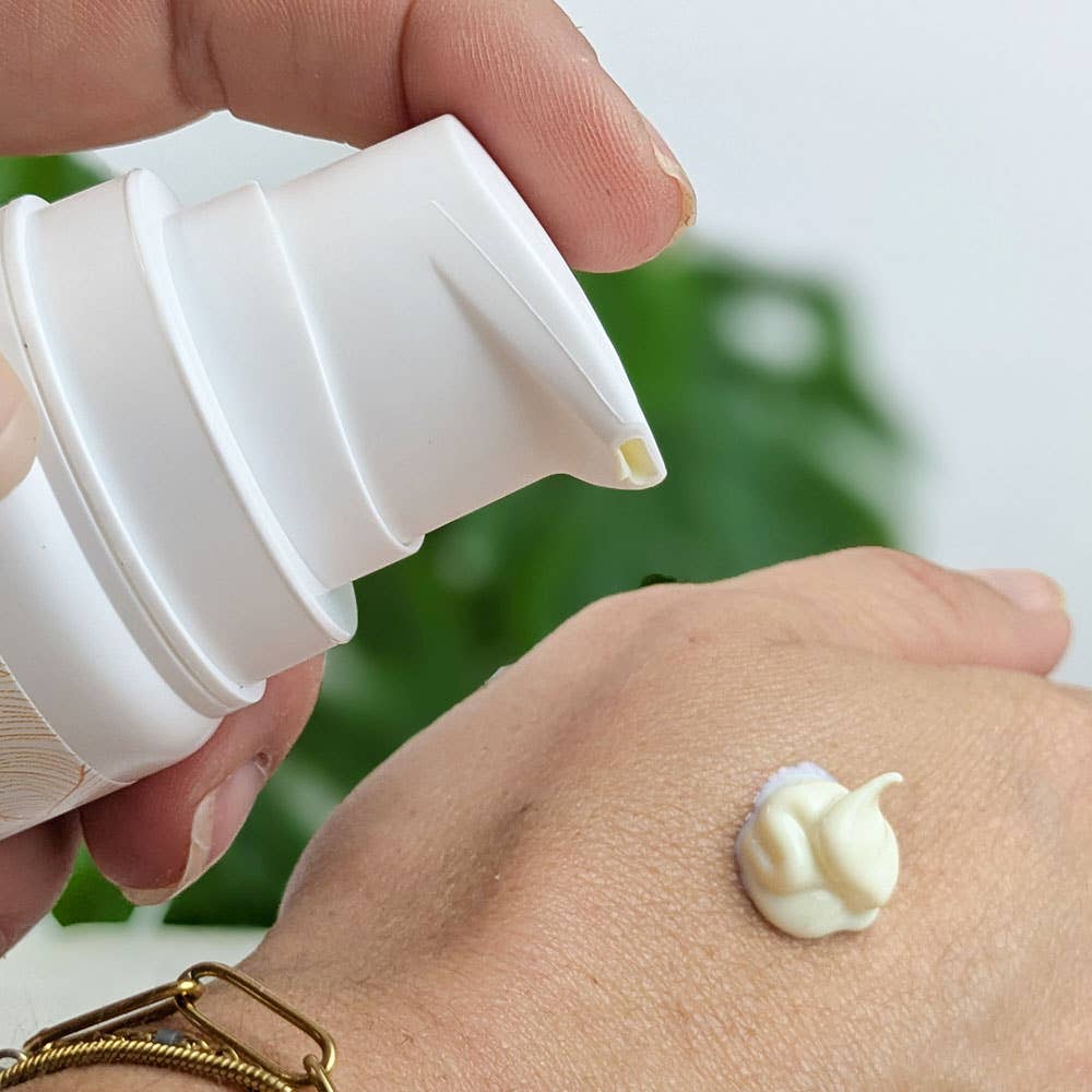 Protetor Solar SPF50 com Karanja e Algas Ativadoras de Bronzeado — 100% Natural, Sem Traços Brancos