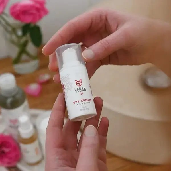Creme para o contorno de olhos com efeito anti-rugas